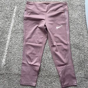 Nike Dri-Fit Capri/Cropped Leggings